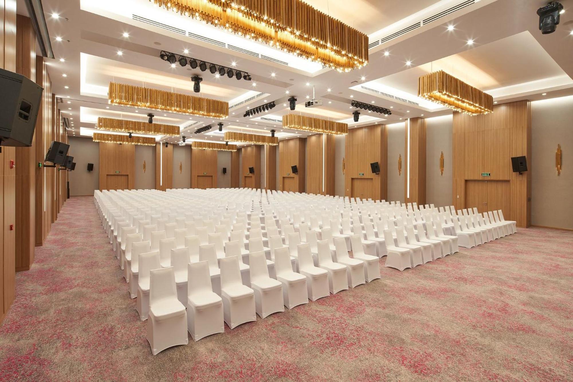 Holiday Inn & Suites Saigon Airport By Ihg Ho Chi Minh-staden Exteriör bild
