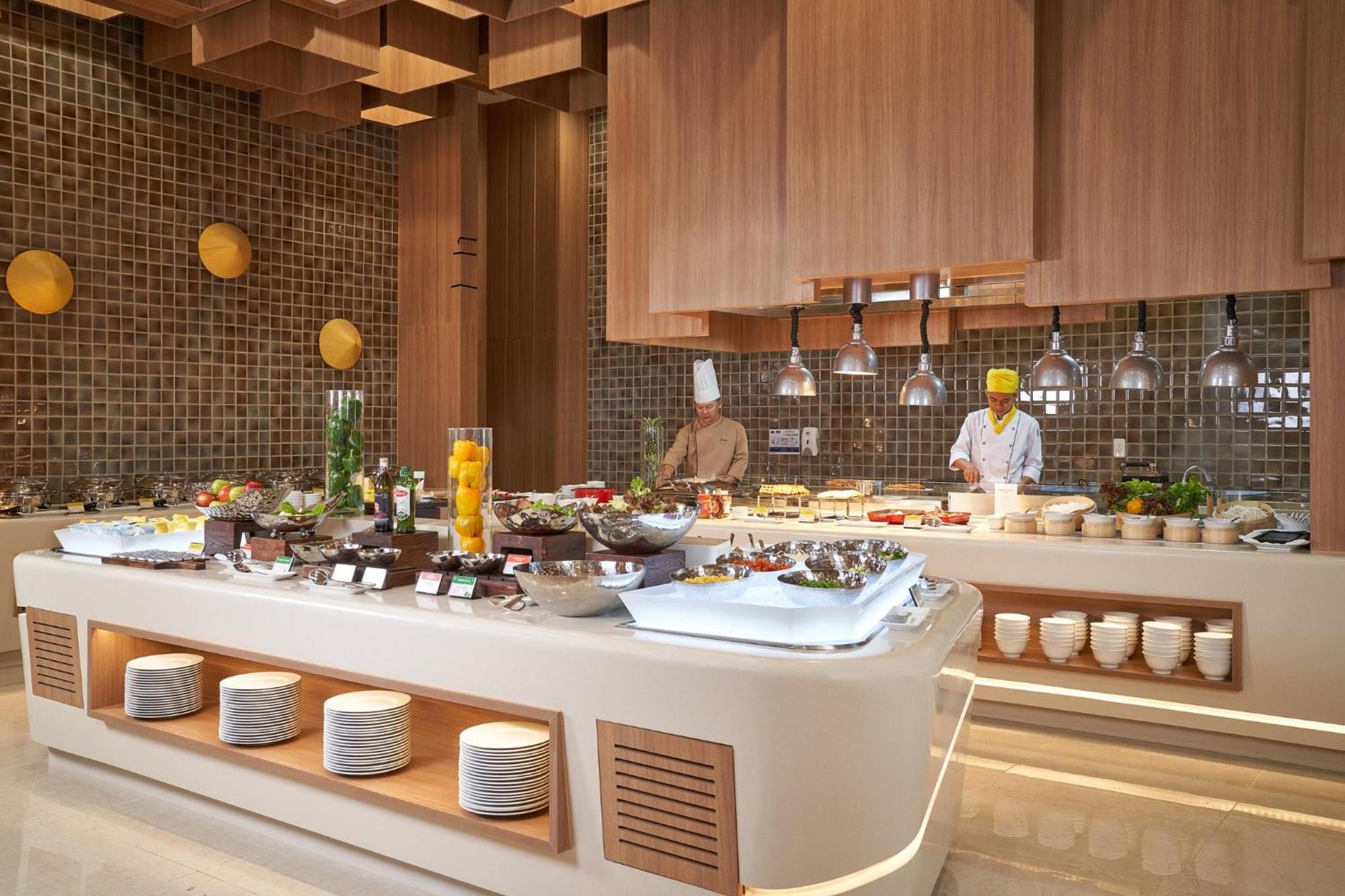 Holiday Inn & Suites Saigon Airport By Ihg Ho Chi Minh-staden Exteriör bild