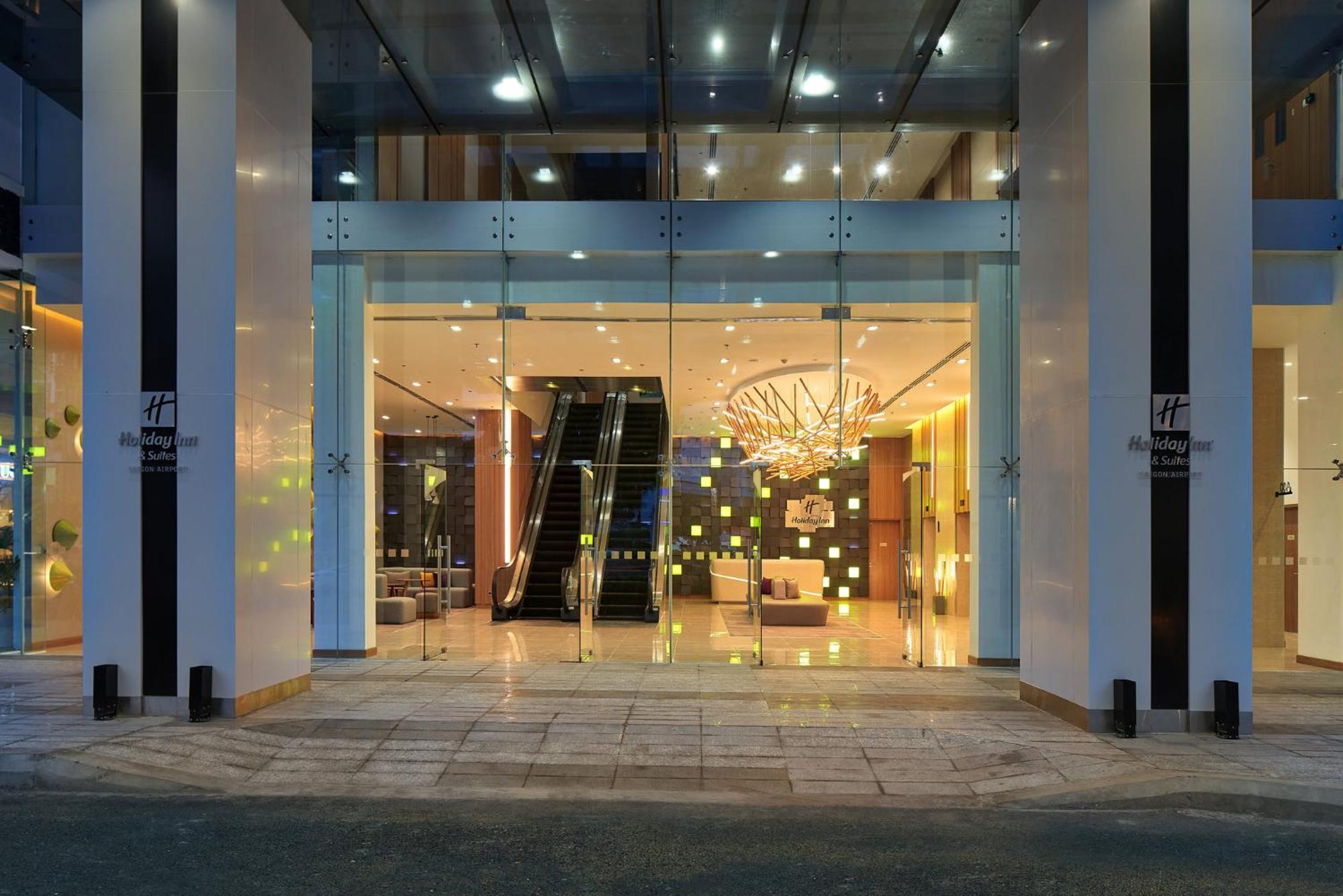 Holiday Inn & Suites Saigon Airport By Ihg Ho Chi Minh-staden Exteriör bild